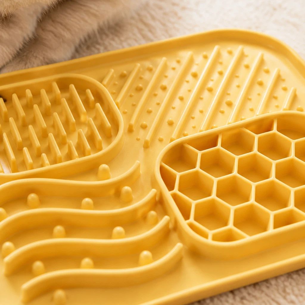 Silicone Slow Feeder Licking Mat image 5