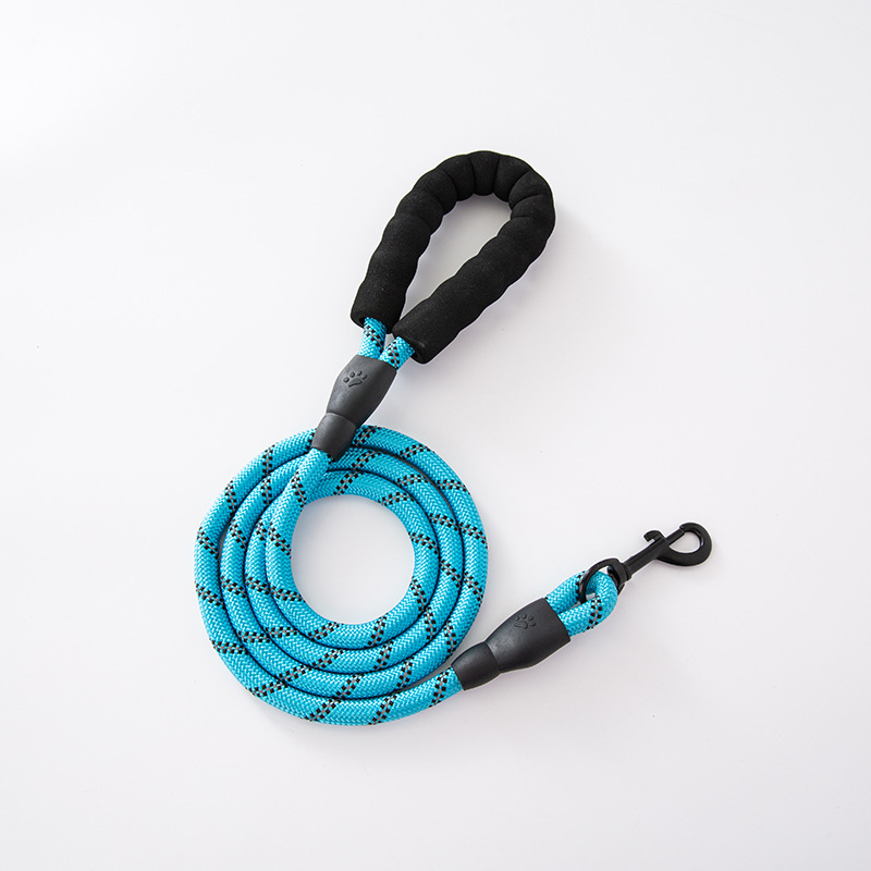 Anti-escape Reflective Pet Leash For Outdoor Use image 6