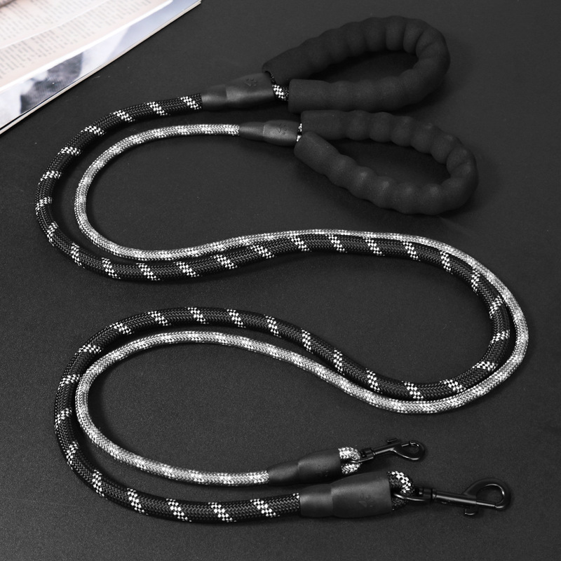 Anti-escape Reflective Pet Leash For Outdoor Use image 10